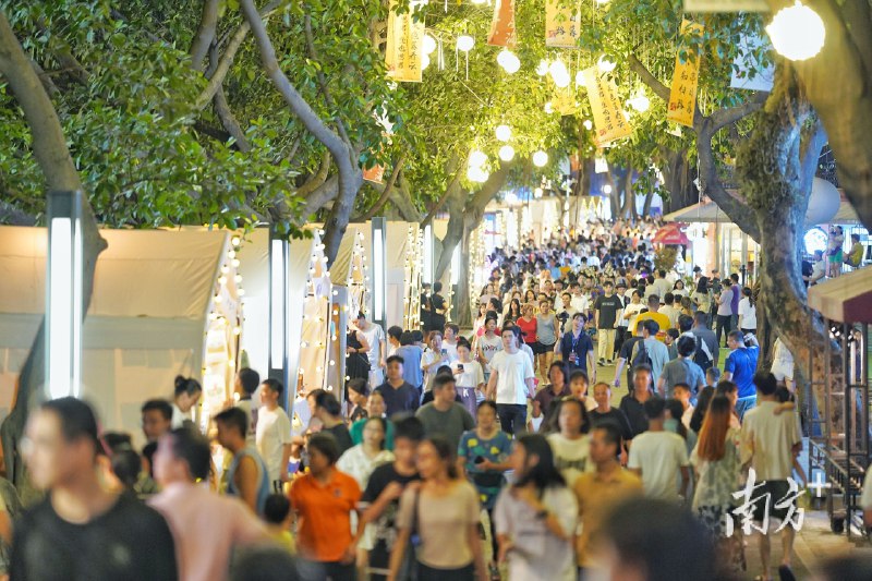 《创造你的成长空间》本书打破传统成长思维，聚焦物理、心智、关系三大空间的重构，提供可操作的“空间创造”工具