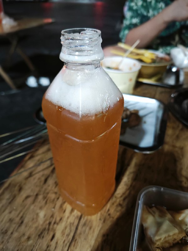 《上班族必学减肥技能：轻断食减肥法，30天减掉20斤》无需剧烈运动，科学规划饮食周期，轻松实现高效减重