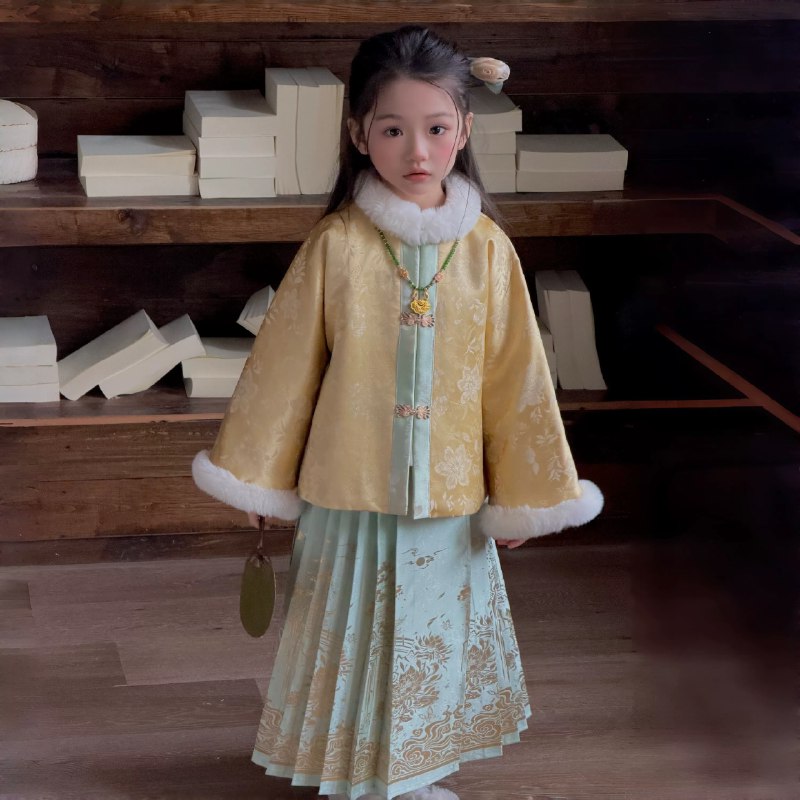 《盛世大明 》本书以细腻笔触描绘大明王朝的鼎盛气象，既有朝堂博弈的惊心动魄，又有市井生活的烟火气息