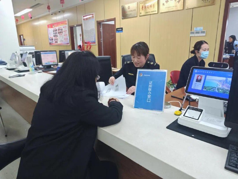 《三界供应商主播：探月 2188集完》穿越三界探秘古今奇闻，主播带你领略2188集浩瀚史诗