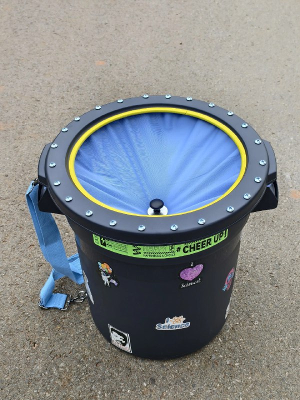 《小学科学思维课·进阶篇》本课程专为小学生设计，通过生动有趣的实验与探究活动，系统培养观察、推理、创造和解决问题的能力，将抽象科学概念融入生活场景，激发孩子的好奇心与探索欲，为未来学习打下坚实的思维基础