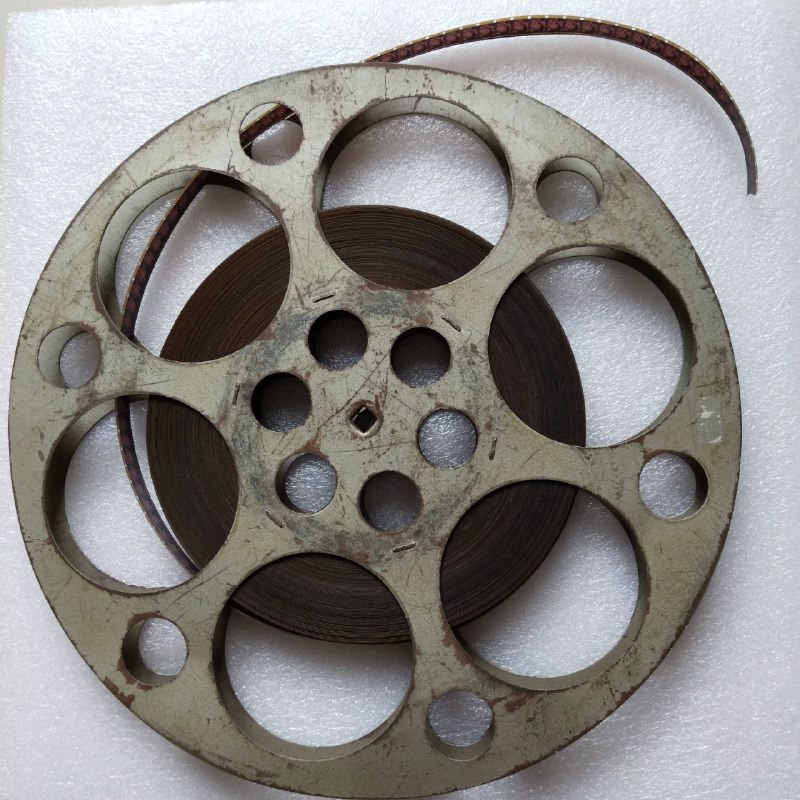 《PR模板10组复古老胶片闪烁拼贴视频转场预设 》精选10组复古胶片特效，带来独特的闪烁与拼贴转场效果，轻松为视频增添怀旧质感