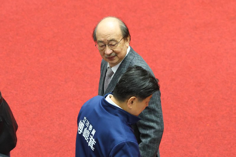 《刘澜：北大领导力30讲》这门课程突破传统领导力认知，从“解决问题”到“改变现状”的核心转变，系统梳理了学习、决策、团队、变革四大模块