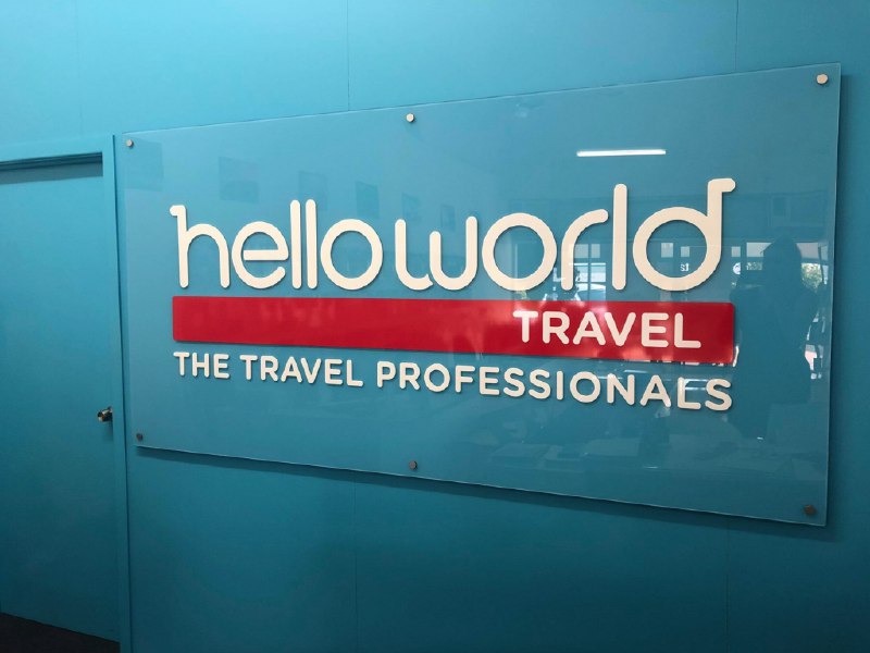 《暴雪秒记-语法手绘+习题》本书创新采用手绘图解方式解析语法难点，将复杂规则转化为生动图像，搭配精选习题即时巩固