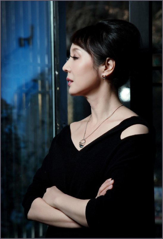 《长篇小说结婚五年出轨婚姻》五年婚姻暗礁潜伏，当爱情归于平淡，一次意外心动将平静生活彻底打破