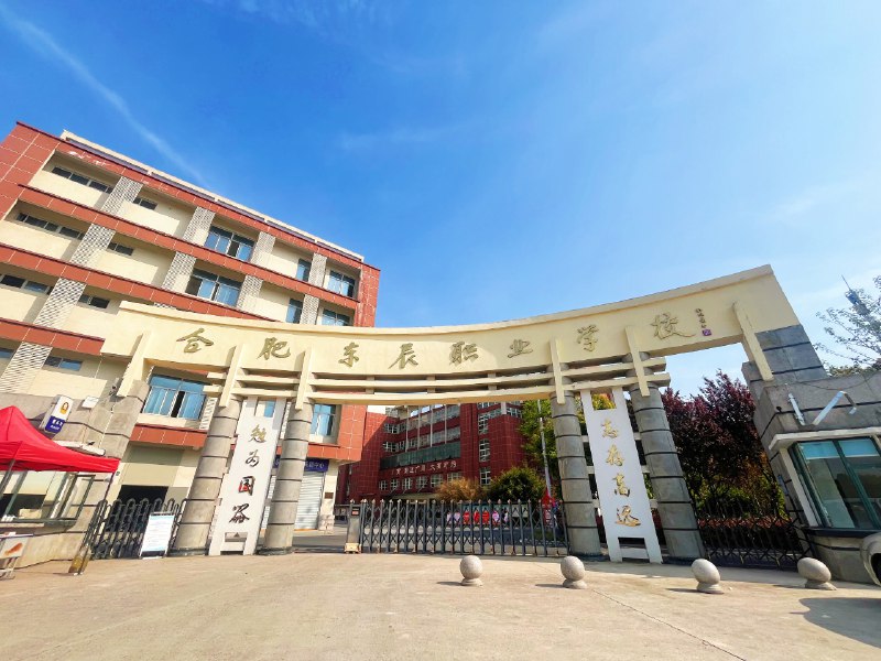 《欧成效思维提升课(23集)》课程深入剖析财富增长的底层逻辑，打破认知局限，提供可操作的房产投资与资产配置方法论