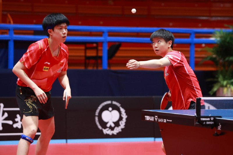 《微表情神探姜振宇：听鹿鼎记学职场情场读心术》姜振宇结合《鹿鼎记》经典桥段，解析职场情场中的微表情与心理博弈，教你识人读心