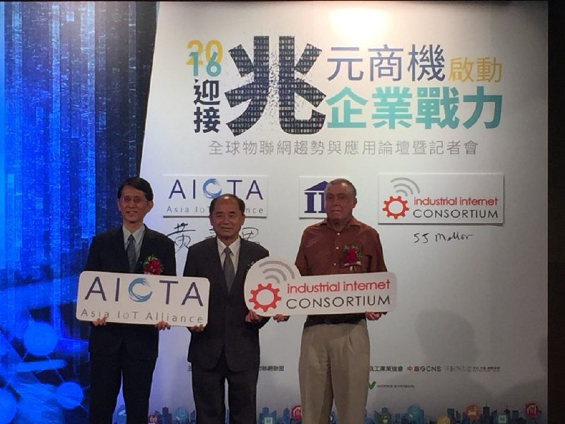 《B站 - 职场生存图鉴：拿下令你心动的offer》本片深入剖析B站职场生态，揭秘新人进阶法则与团队协作智慧