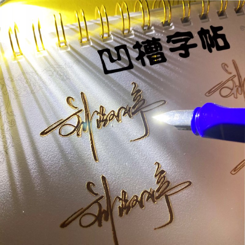 《绿卡图书小学学霸作业本语数英(2025春)》这套作业本紧扣2025春季教材，涵盖语数英三科核心知识点