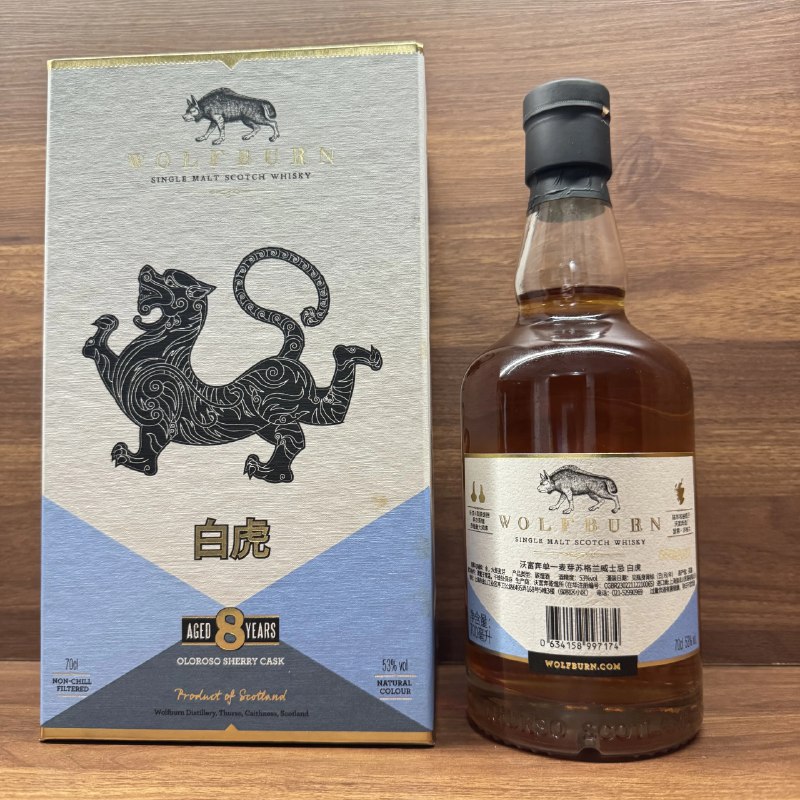 《解读天道合读本》本书深度剖析《天道》中的文化内涵与哲学思辨，从商战谋略到人性觉醒，层层解读角色命运与生存法则