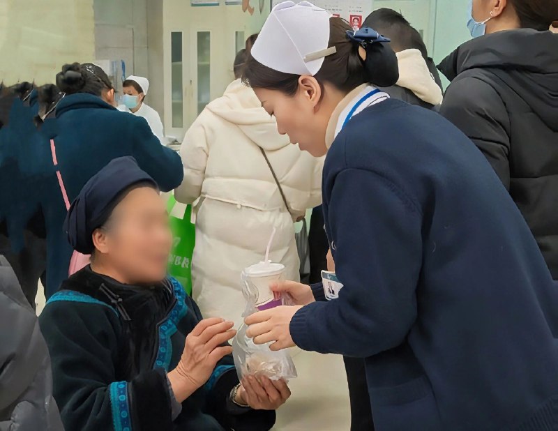 《复杂性创伤的多元疗愈之道20讲》从身体、心理、关系多维度解析复杂性创伤，融合依恋理论、神经科学等前沿视角，提供可操作的疗愈工具