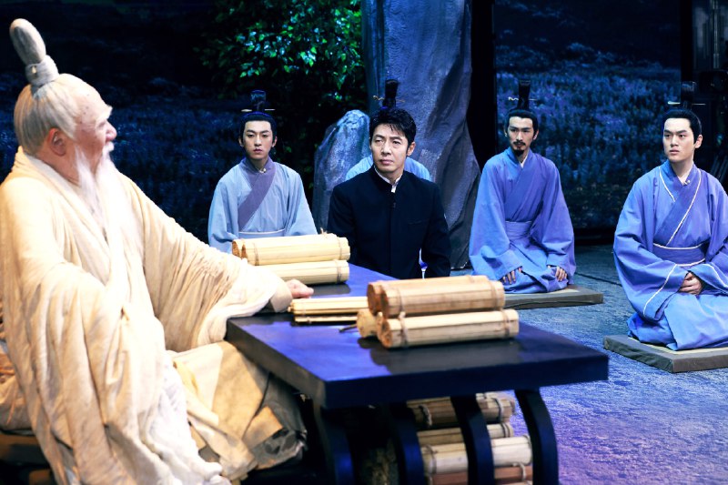 《天道与人文_大家小书》本书以大家手笔书写小书情怀，深入浅出地探讨天道与人文的深刻关联