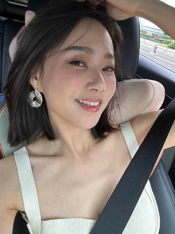 《四套泡妞的秘密推荐，绝拒社交恐惧症 》告别社交焦虑，掌握自信沟通法则