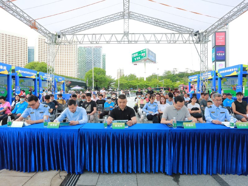 《防震减灾科普宣传视频》本片通过生动动画与真实案例，结合专家解读，深入浅出地讲解地震成因、预警避险及自救互救知识，内容严谨且贴近生活，助力公众提升应急能力