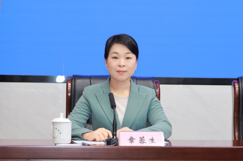 《给职场人的终身学习课》这门课程直击职场人持续成长的核心痛点，不仅提供系统化的知识框架，更强调学以致用的实践方法