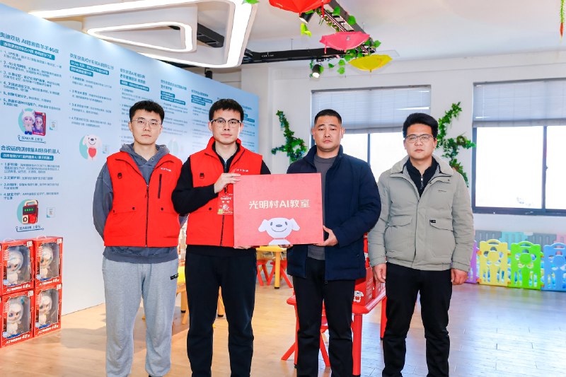 《[数学]2025届清优辅考2000题》本书深度梳理高考数学考点，精选2000道典型题目，涵盖基础到拔高各个难度层级