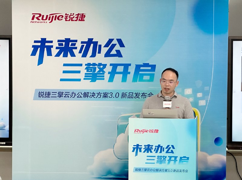 《冯雪科学减肥16讲》从科学底层逻辑出发，颠覆传统减肥认知，带你走出反复节食与反弹的怪圈