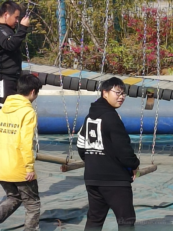 《宝宝推拿按摩抚触 视频教程》专业医师示范，手把手教你科学抚触，缓解宝宝胀气、哭闹，提升睡眠质量