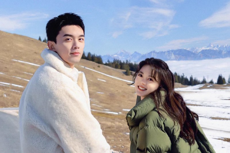 《魅力男神系列之社交恐惧是众公必句始》当社交恐惧成为全民话题，这部作品以独特视角切入，探讨现代人际关系中的焦虑与勇气