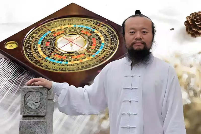 《中医古法抗初老：宫廷秘方+中医经络+养护瑜伽》融合宫廷美容秘方与中医经络智慧，搭配舒缓瑜伽动作，从内而外调理气血，唤醒肌肤自愈力