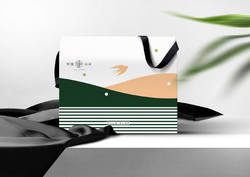 《OS男士形象VIP班》课程专为职场男士打造，从发型、穿搭到形体礼仪提供系统指导，助你快速提升个人形象与气质