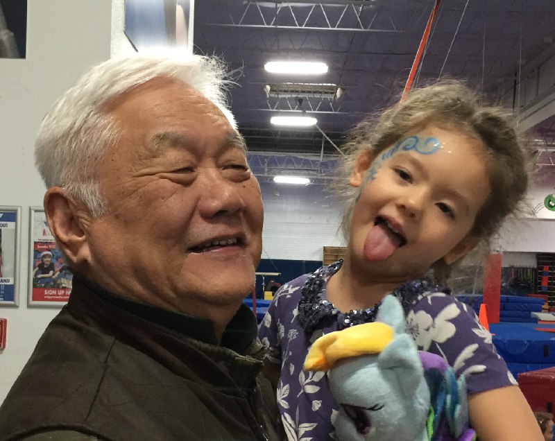 《战天下：女真崛起与宋金辽战争》本书聚焦女真崛起关键历程，深度剖析宋金辽三国博弈，以细腻笔触还原战场谋略与政权更迭