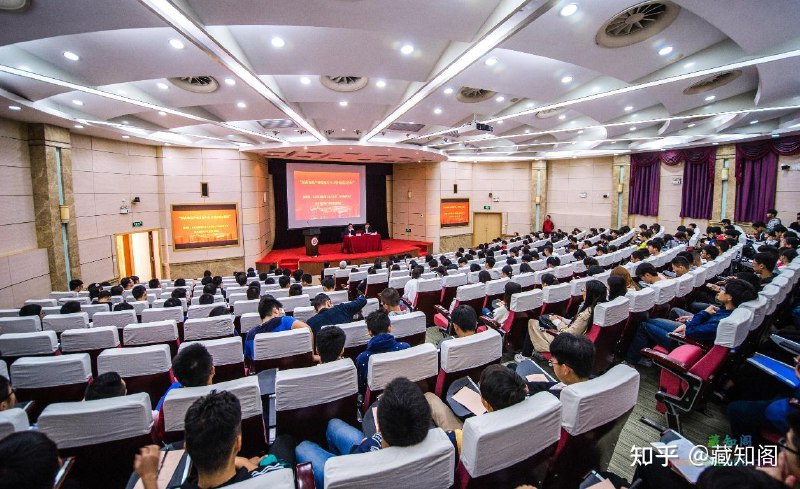 《刘景斓-你的口才价值百万 》本书从表达技巧到思维逻辑，全方位提升你的沟通能力