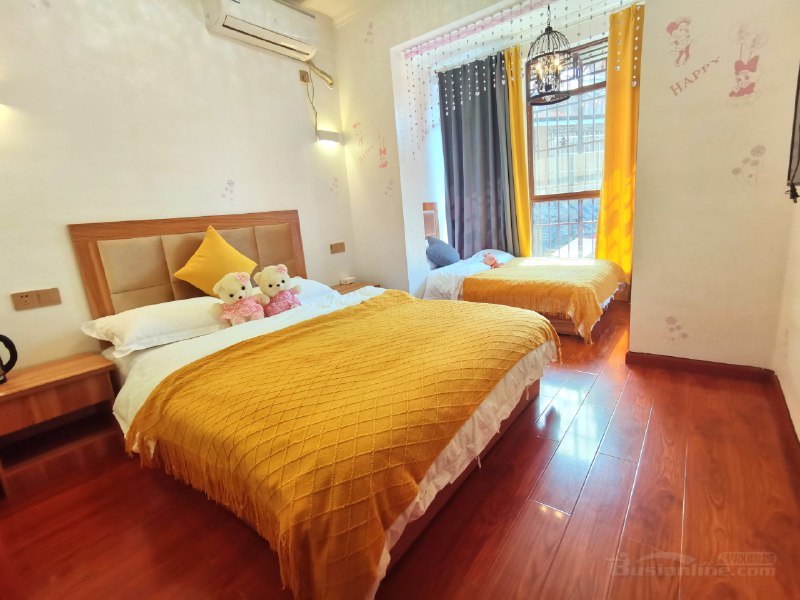 《零基础减脂塑形—男女适用-课程教程》本课程专为零基础人群设计，男女通用，通过科学训练与饮食指导，帮助你在安全前提下高效燃脂、塑造体型