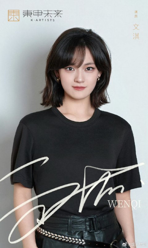 《微行动：用1%的小动作解决99%的人生难题》本书颠覆传统成功学，提出“微行动”概念，教你如何通过每天1%的微小改变，轻松化解工作、生活中的绝大多数困境