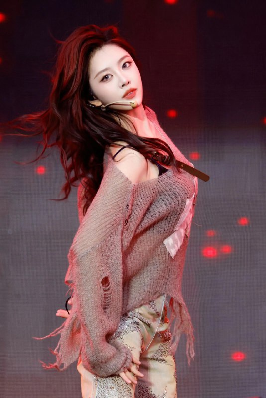 《你们聊，我听听》一个轻松又充满智慧的聊天节目，主持人巧妙引导，嘉宾真诚分享，话题从生活趣事到人生感悟无所不包