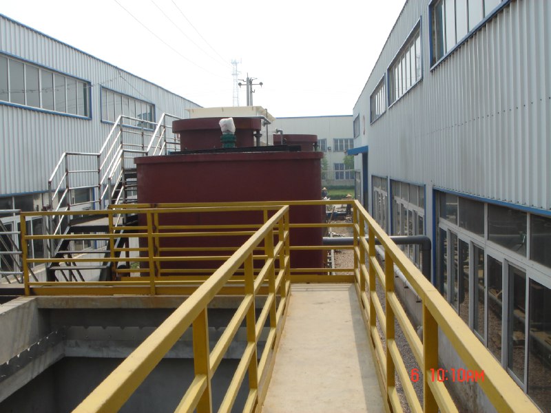 《生财宝典（100位生财高手的判断路径和经验）》汇集100位生财高手的实战心法，从认知升级到落地策略，涵盖商业洞察、副业变现、投资逻辑等多元领域