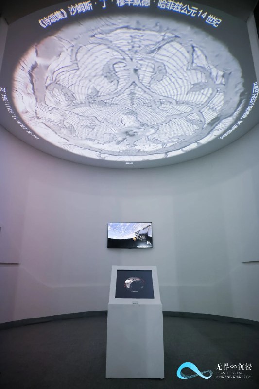 《麻省理工学院公开课：透过摄影感受世界》这门课将摄影提升为探索世界的哲学工具，带你超越技术层面，深入理解图像如何塑造认知、记忆与社会