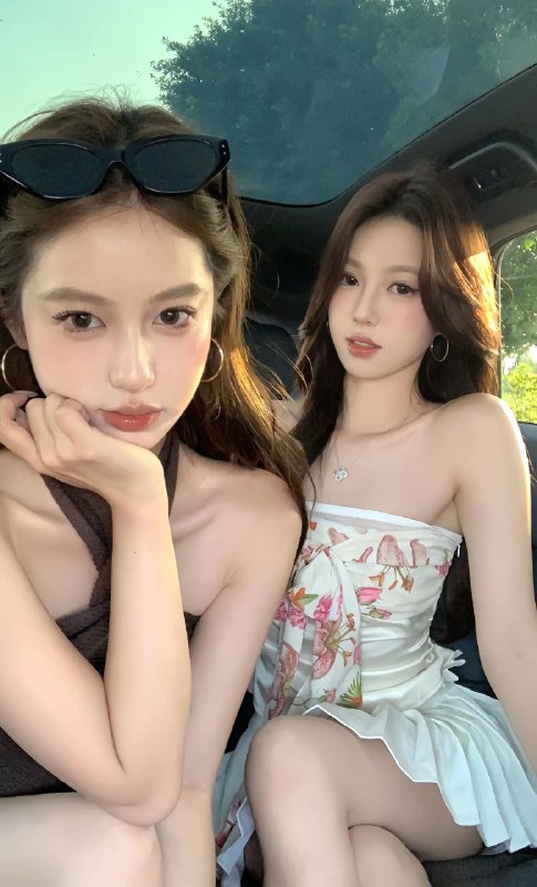 《姐妹花一起来，双倍快乐啊，该如何选？》姐妹花携手登场，带来双倍甜蜜与惊喜！不同性格碰撞出独特火花，温馨互动中藏着动人故事