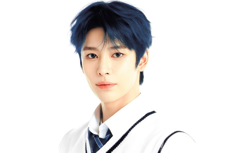 《听一万种声音，但只成为自己》这部作品在众声喧哗中开辟出一条自我探寻之路，鼓励读者在倾听与思考中构建独立精神世界