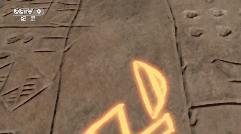 《中西文化差异课程王德峰哲学课》王德峰教授以哲学视角透视中西文化本质差异，从思维方式到价值观念深入剖析，语言生动富有洞见，引导观众跨越认知边界，在比较中重新认识自身文化传统