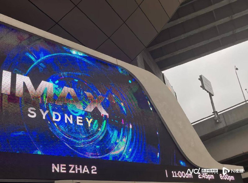 《千峰教育Node.js学习指南-带源码课件》本指南从零基础入门到实战项目开发，系统讲解Node.js核心技术，包含Express框架、数据库操作等实用技能，搭配完整源码课件，手把手带你构建高性能服务器端应用，快速掌握全栈开发能力