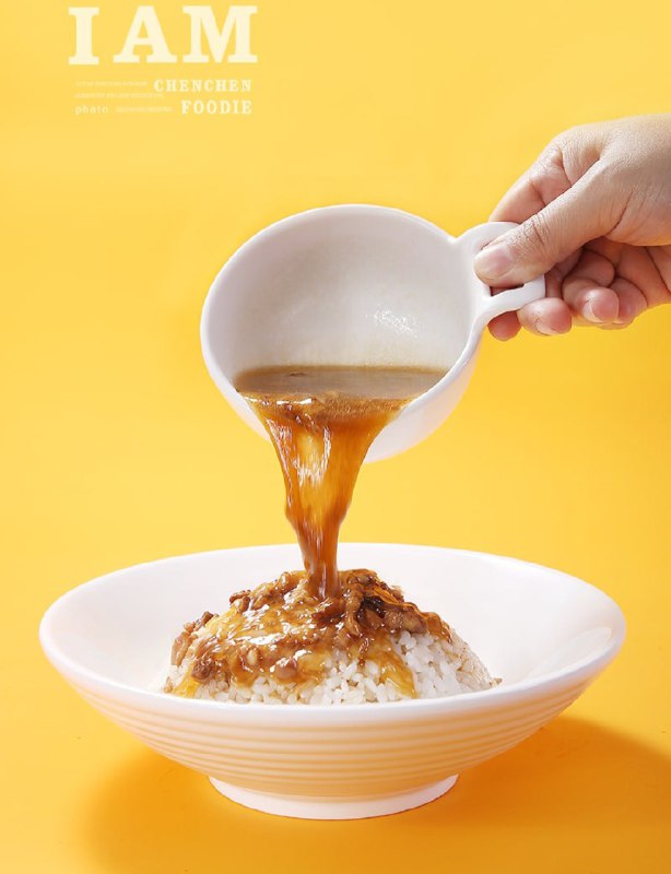 《家传秘制老卤卤汁恋恋卤味香卤汁秘方大公开做出好吃的饭菜》这份家传秘制老卤汁秘方首次公开，凝聚多年烹饪心得