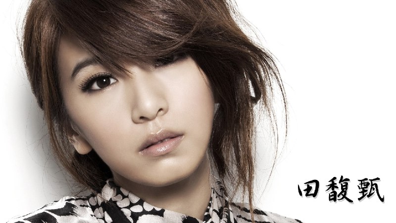 《付费声乐技巧唱歌技巧乐理课程视唱练耳教程合集》本合集系统整合声乐技巧与乐理知识，包含科学发声方法、音准节奏训练及视唱练耳实战指导，通过分阶教学帮助学员提升演唱表现力与音乐素养，适合不同基础的学习者针对性突破