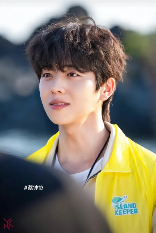 《黄雅英健身减肥》黄雅英通过科学健身与合理饮食，成功减重并塑造健康体态