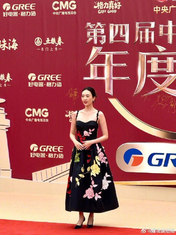 《一门给年轻人的恋爱成长课》从心动到经营，这门课不谈抽象理论，只给实用方法