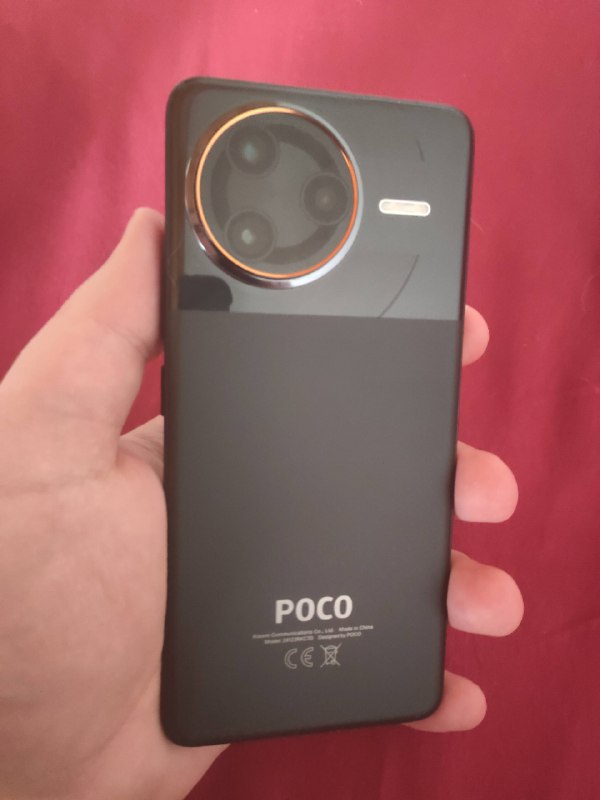 《钟小棵手机摄影教程》从零基础小白到手机摄影达人，钟小棵用通俗易懂的语言拆解拍摄技巧，涵盖构图、光影、后期全流程