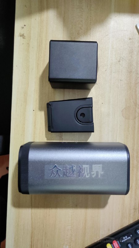 《摄影师牛斗室内人像灯光快速入门系列课程》本课程专为摄影新手设计，从零开始系统讲解室内人像布光技巧