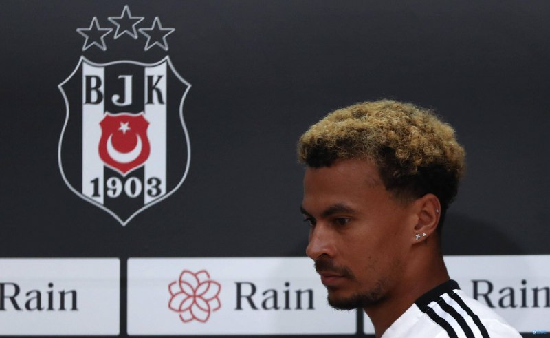 《超级大国的撕裂美国250年政党政治史》本书以美国政党政治为棱镜，透视其250年来的权力博弈与理念冲突，深刻揭示社会撕裂的历史根源