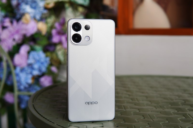 《充电300秒》充电五分钟，通话两小时？这部作品带你体验充电300秒后的奇幻穿越