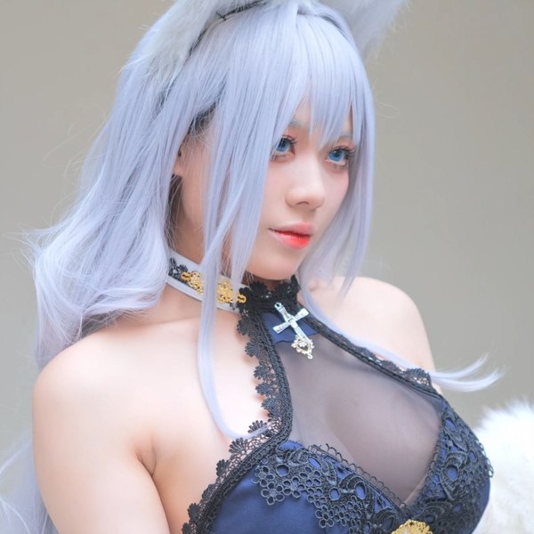 《九言是什么鸽子萤火虫漫展场照》九言化身神秘鸽子萤火虫，梦幻光影与漫展氛围完美融合，展现独特二次元魅力️ #九言 #鸽子萤火虫 #漫展场照 #二次元 #COSPLAY 2025-08-15 22:39:34🔗 